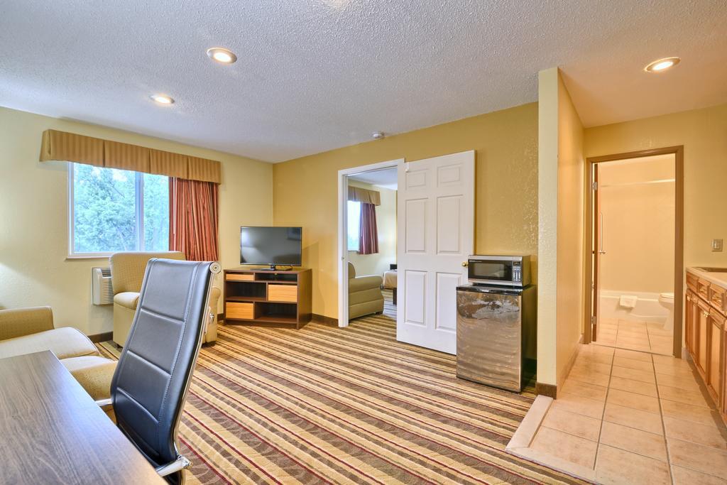Hotel Super 8 By Wyndham Latham - Albany Airport Exterior foto